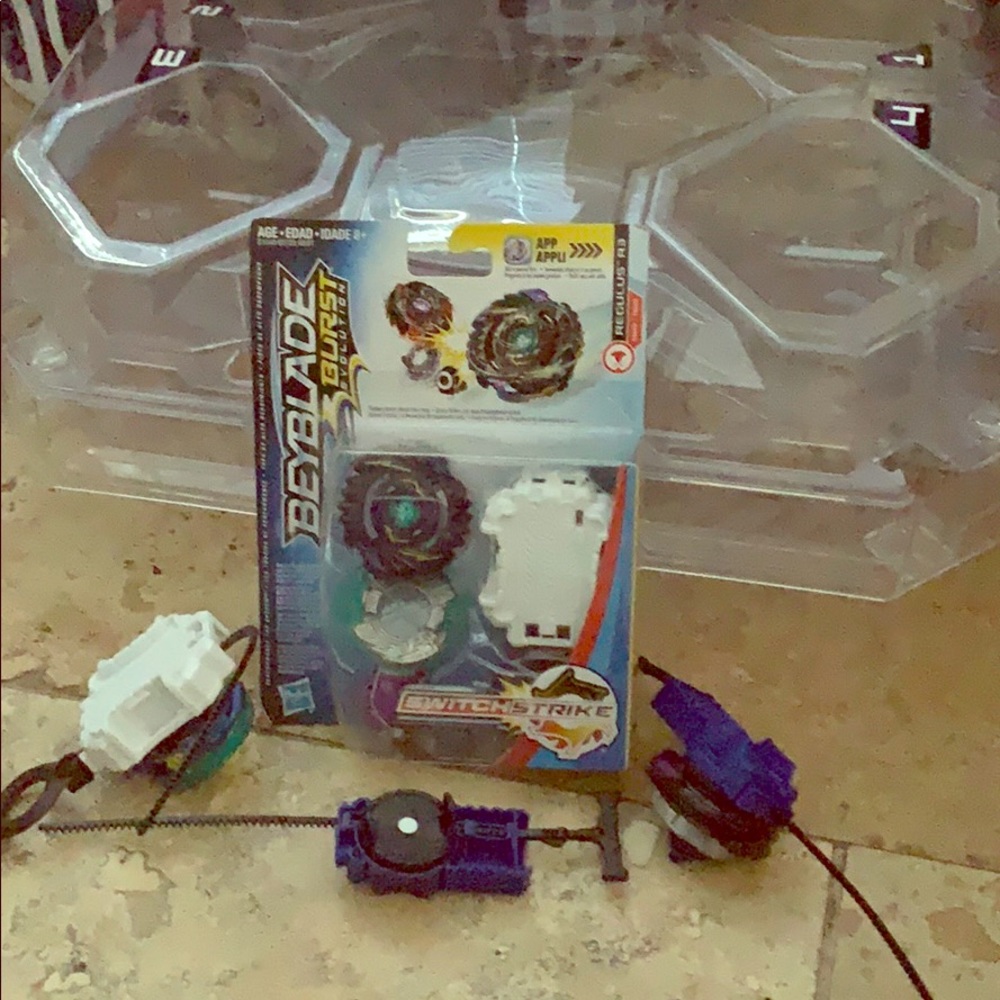 Beyblade full stadium & beyblade spinners